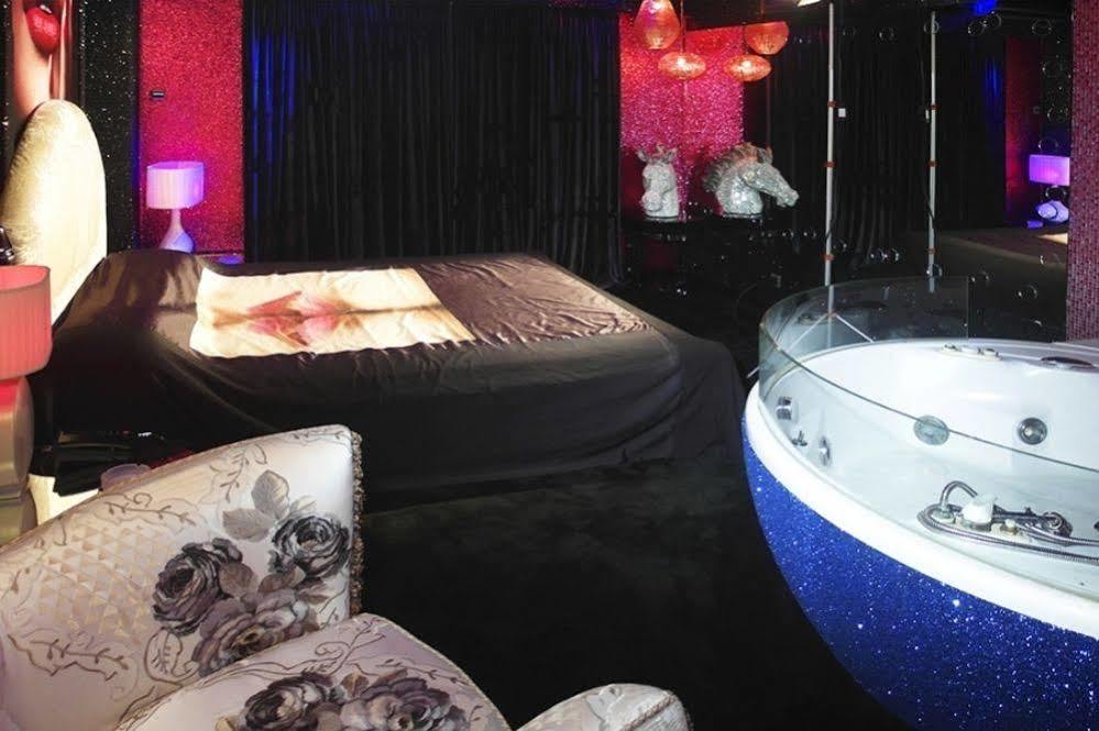 Hotel Priamos-Αdults Only Афины Экстерьер фото